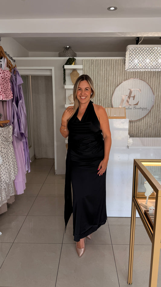 Traje negro elegante