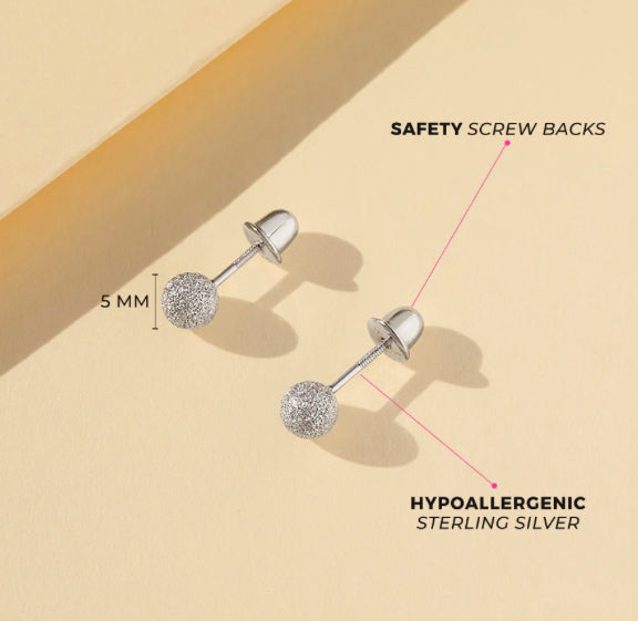 Round Brust Girl Earrings