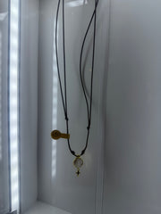 Hilo collar ajustable